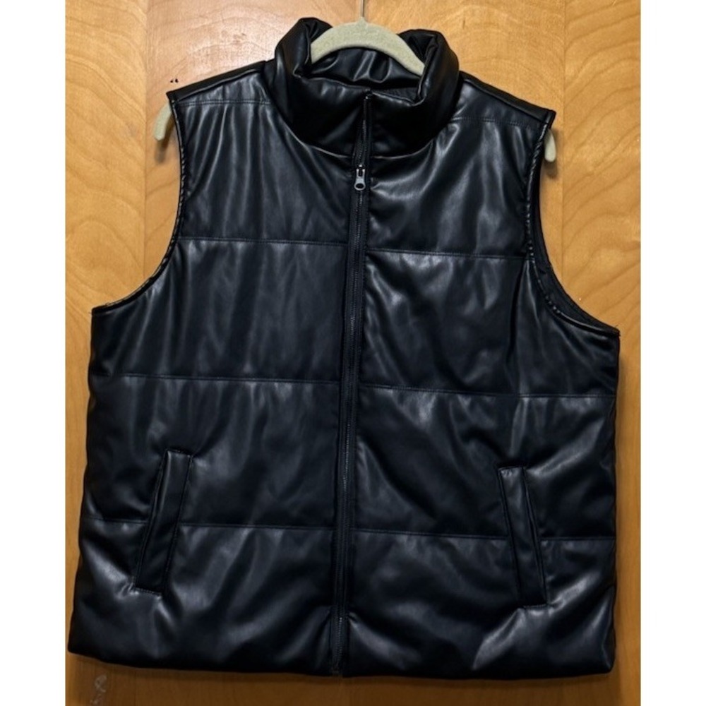 Thread And‎ Supply Faux Leather Puffer Vest Womens Large